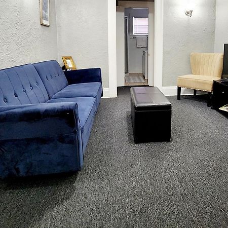 Two Bedroom Home In Beautiful Downtown Лейкленд Екстер'єр фото