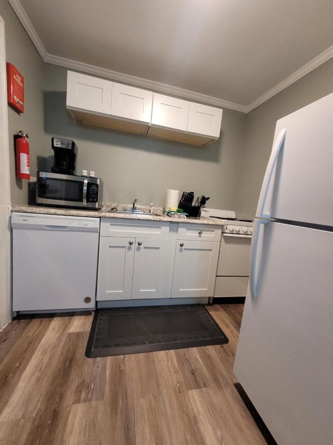 Two Bedroom Home In Beautiful Downtown Лейкленд Екстер'єр фото