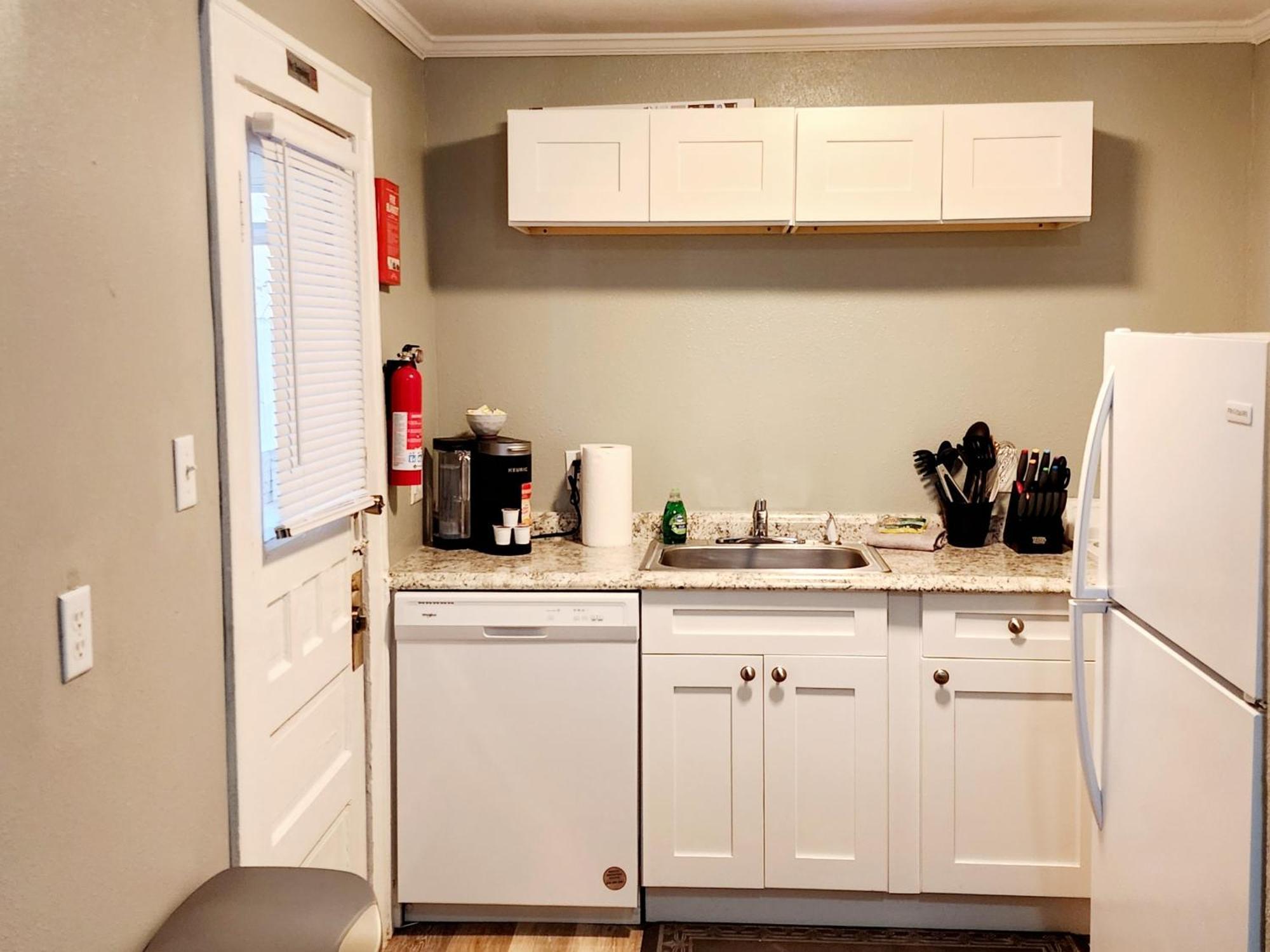 Two Bedroom Home In Beautiful Downtown Лейкленд Екстер'єр фото